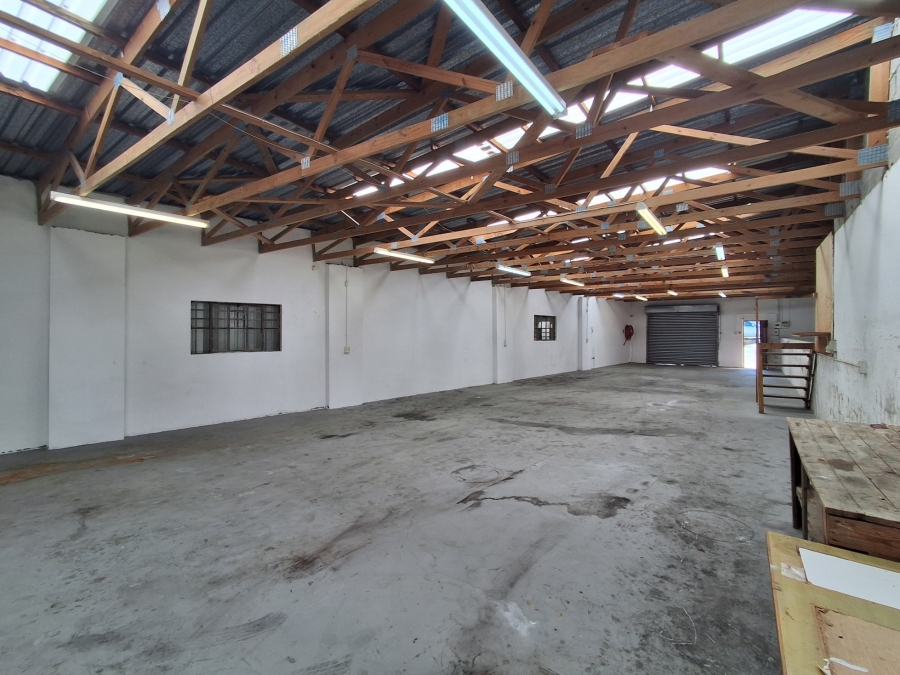 To Let Commercial Property for Rent in Chiselhurst Eastern Cape